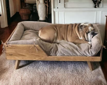 Мебель для собак из дерева- лежанка для крупных пород собак